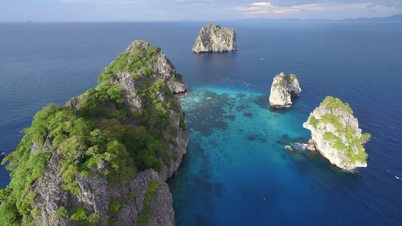 Plonger à Hin Daeng Hin Muang Koh Haa - Les plus beaux sites de plongée au sud de Phuket en Thaïlande en Mer Andaman avec Andaman Scuba